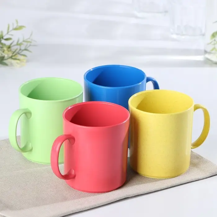 Кружка для холодных и горячих пищевых продуктов Комфорт Плюс, 350 мл, пластик, МИКС Кружка для холодных и горячих пищевых продуктов Комфорт Плюс, 350 мл, пластик, МИКС