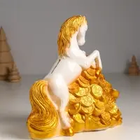 Копилка "Конь на деньгах" 20х20х13 см, белый с золотом Копилка "Конь на деньгах" 20х20х13 см, белый с золотом