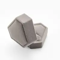 Футляр под серьги, кольцо &laquo;Кристалл&raquo;, бархатный, 6.5&times;6.4 см, серый