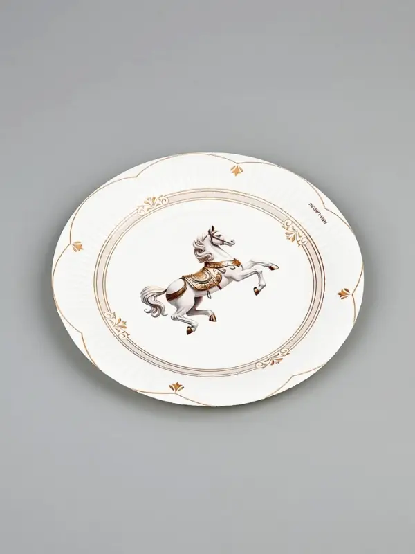 Тарелка бумажная "Лошадь, карусель" , белая 18 см