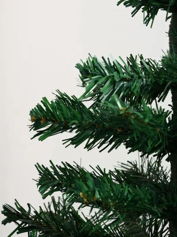 Искусственная ёлка &laquo;Зимнее волшебство. Простая&raquo;, 60 см, d нижнего яруса 30 см, d иголок 6 см, 60 ПВХ веток отгибаются