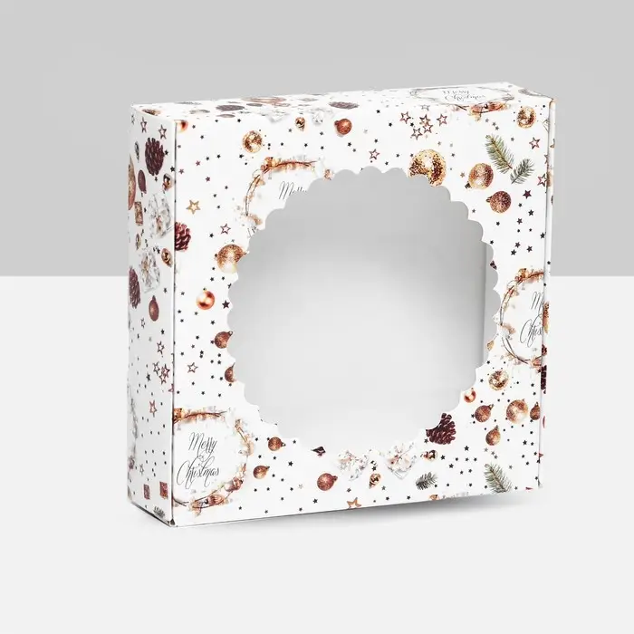 Подарочная коробка сборная с окном «Шишки и подарки», 11.5×11.5×3 см