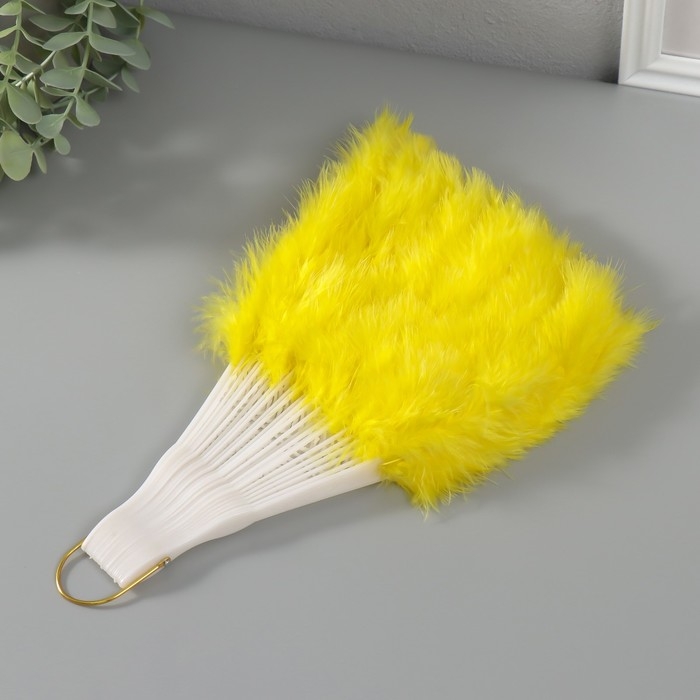 Веер пластик, перо  Веер пластик, перо "Жёлтый" h=26 см 25 лопастей 3х50х26 см