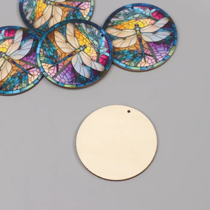 Декор для творчества дерево Декор для творчества дерево "Стрекоза. Витраж" 4,6х4,6х0,3 см