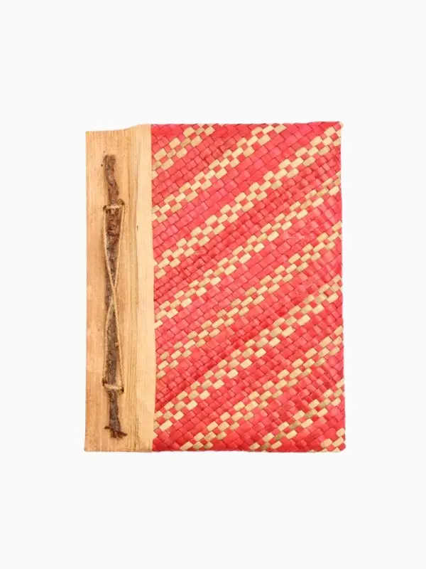 Записная книжка плетёная, 48 листов, 17×22×2 см, бежево-розовая Записная книжка плетёная, 48 листов, 17×22×2 см, бежево-розовая