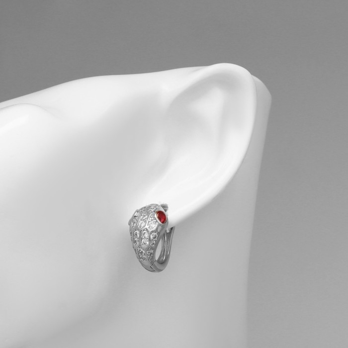 Серьги со стразами «Змея» укус, цвет белый в серебре Серьги со стразами «Змея» укус, цвет белый в серебре