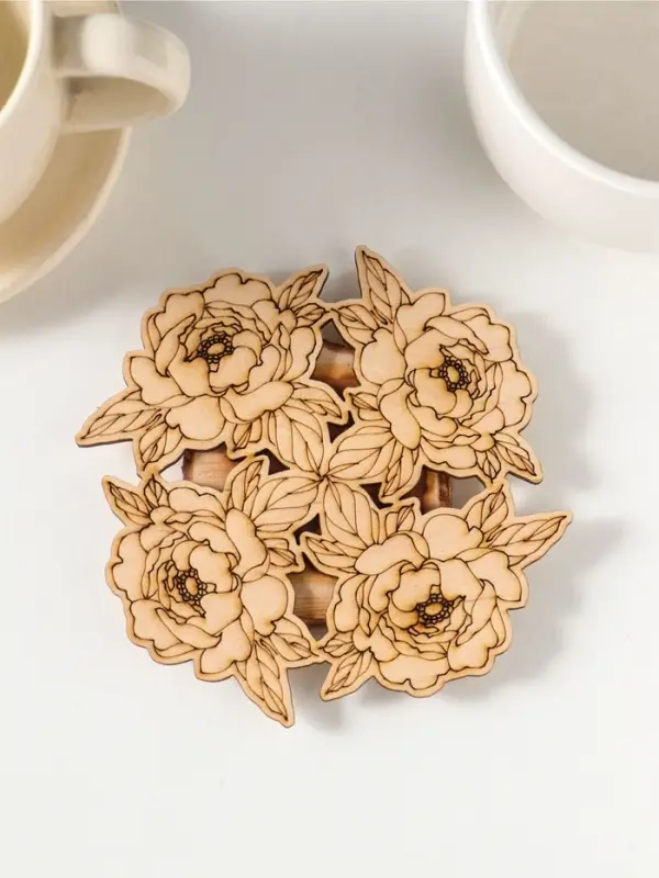 Подставка под горячее &laquo;Цветы&raquo;, вид 3, 11см, можжевельник, фанера