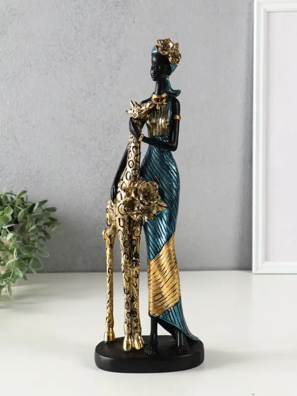 Сувенир полистоун "Африканка в платье с жирафом" бензиновый синий 13х9,5х40 см