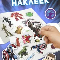 Набор &laquo;Супергеройский&raquo;, 3 книги + 3 фигурки