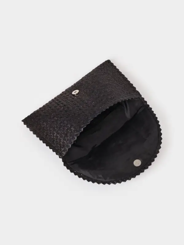 Сумка клатч плетёная из пальмового листа, 28&times;16&times;2 см, чёрная