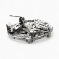 Зажим для кардигана &laquo;Роскошь&raquo;, бело-серый в чернёном серебре