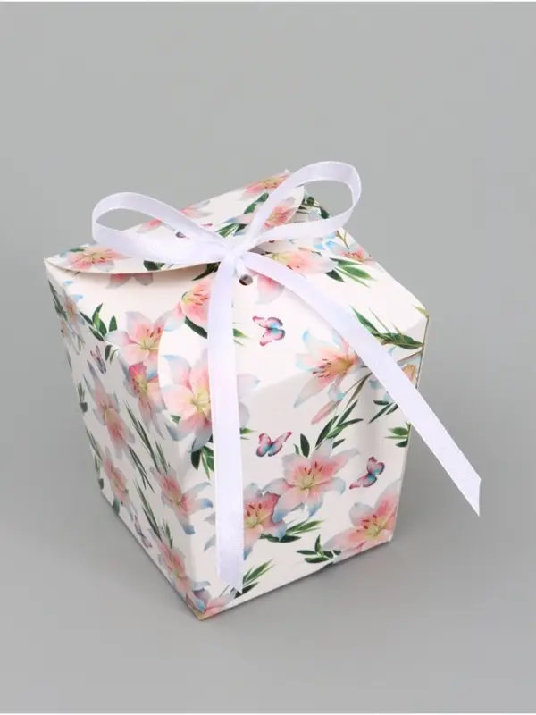 Бонбоньерка &laquo;Лилии&raquo;, 7.5&times;8&times;7.5 см