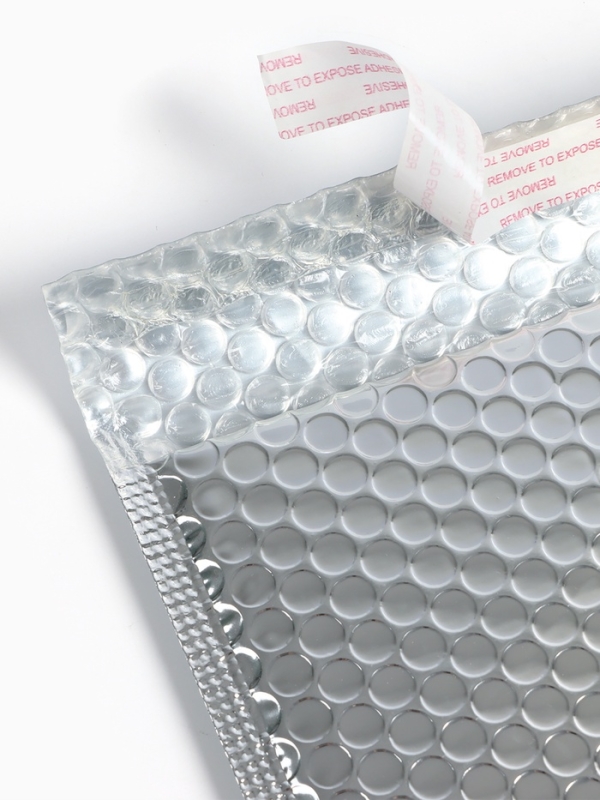 Пакет упаковочный пупырчатый, с клапаном и клеевым слоем,32х40+4 см,п/э, 3 слоя, металлизир Пакет упаковочный пупырчатый, с клапаном и клеевым слоем,32х40+4 см,п/э, 3 слоя, металлизир