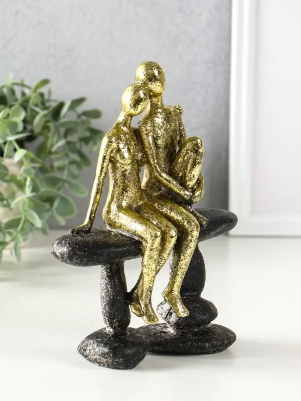 Сувенир полистоун "Абстракция. Парочка на скамейке" золото с серым 15,5х7,5х20,5 см