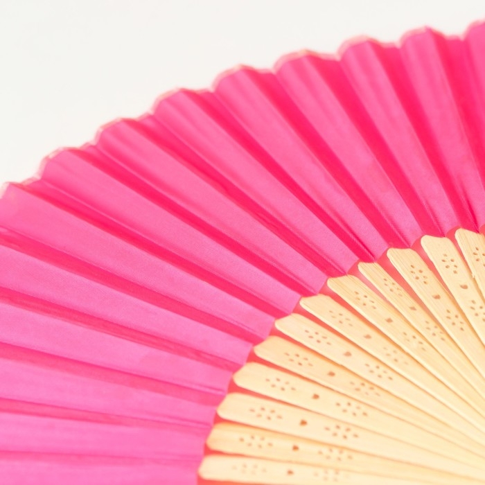 Веер бамбук, текстиль h=22 см  Веер бамбук, текстиль h=22 см "Моноцвет" в коробке, фуксия