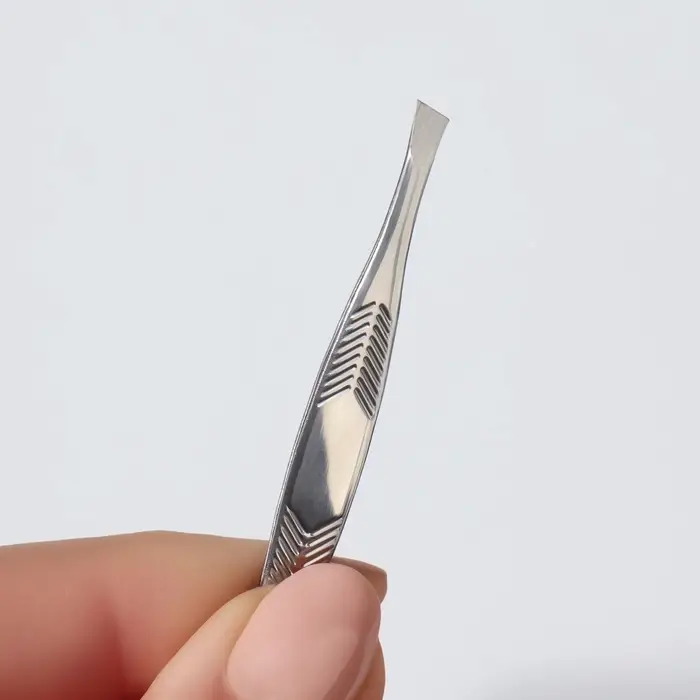 Пинцет для бровей, скошенный, узкий, диагональный, 9 см