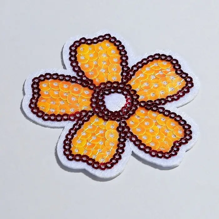 Термонаклейка на одежду «Цветок», 3 х 2,9 см Термонаклейка на одежду «Цветок», 3 х 2,9 см