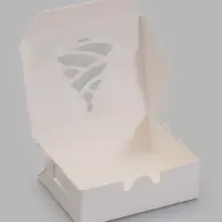 Коробка складная Елочка белая 10 х 8 х 3,5 см (фас 20шт)