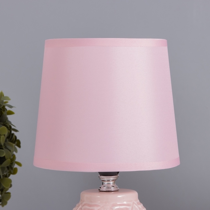 Лампа настольная Лампа настольная "Давид" 1х40Вт Е14 розовый 14х14х24см