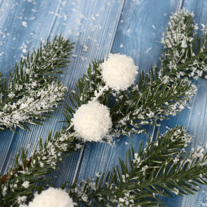 Декор  Декор "Зимние мечты" веточка с белыми шариками, 50 см