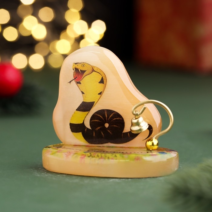 Сувенир Сувенир "Будьте счастливы! 2025", с колокольчиком, селенит, 6х6х4,5 см