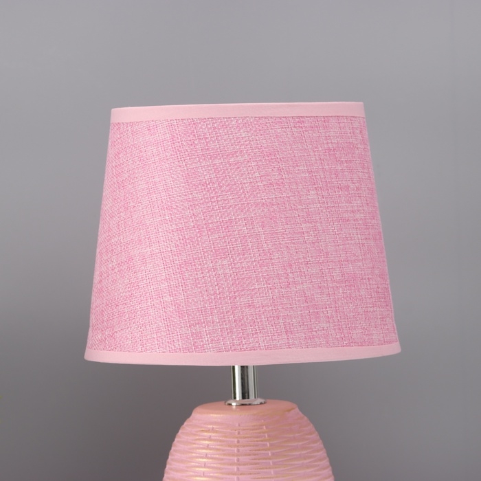 Лампа настольная Лампа настольная "Плетение" 1х40Вт Е14 розовый 20х20х34см