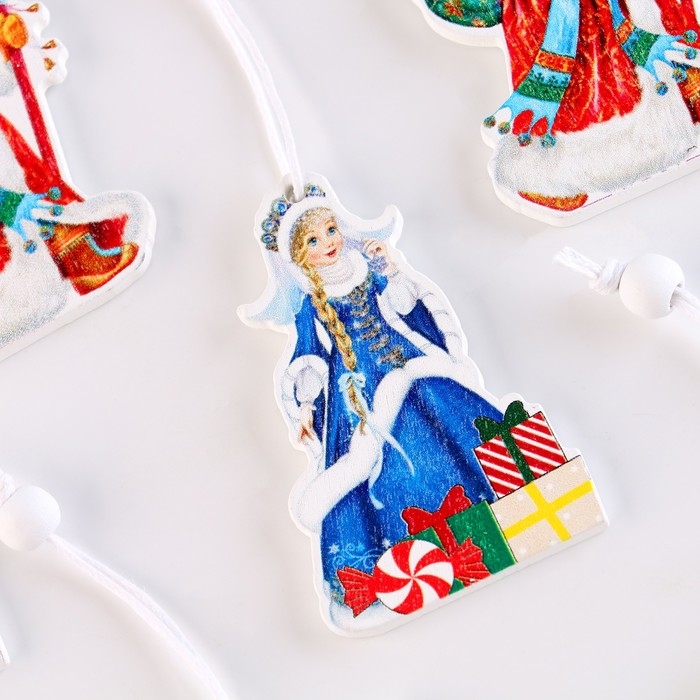 Набор новогодних подвесок «Дед Мороз и Снегурочка» 12 шт., МИКС Набор новогодних подвесок «Дед Мороз и Снегурочка» 12 шт., МИКС