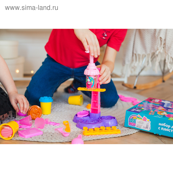 Набор для игры с пластилином «Фабрика мороженого»