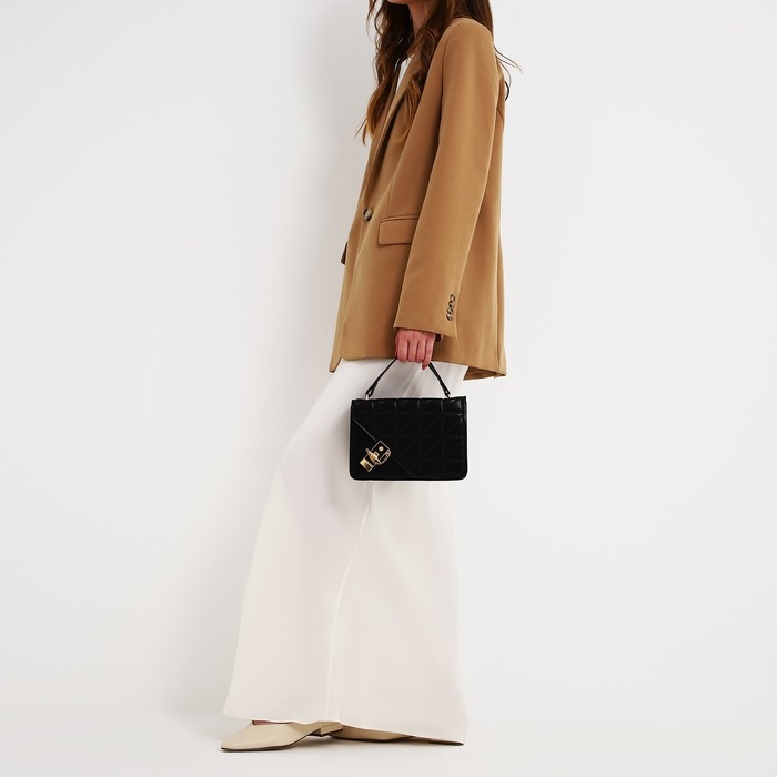 Сумка женская на клапане, отдел на молнии, 22х14 х 7 см, цвет чёрный Сумка женская на клапане, отдел на молнии, 22х14 х 7 см, цвет чёрный