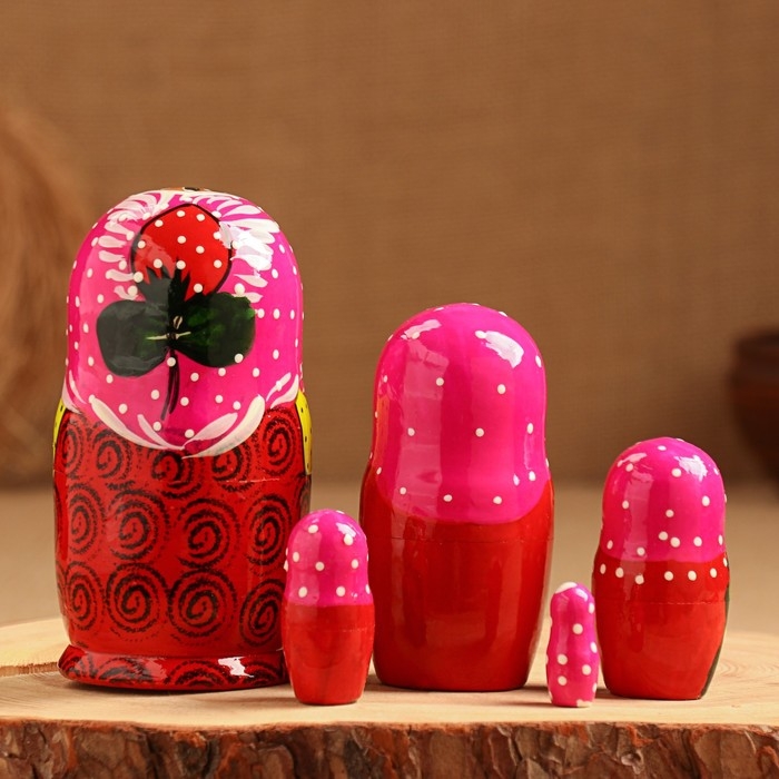 Матрёшка 5-ти кукольная  Матрёшка 5-ти кукольная "Катя" ягоды , 12-13 см, ручная роспись.