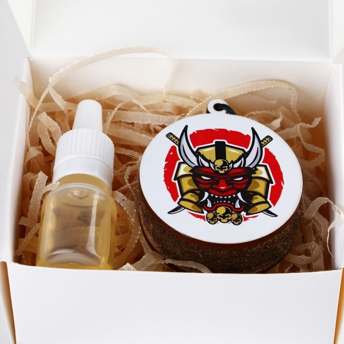 Набор «Истиный самурай», подвеска деревянная с пропиткой и ароматизатор, 10 мл Набор «Истиный самурай», подвеска деревянная с пропиткой и ароматизатор, 10 мл