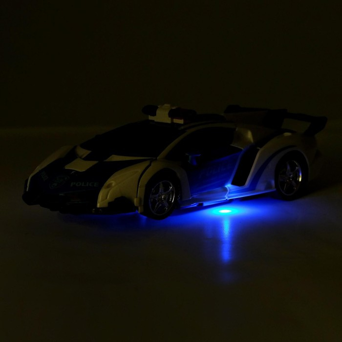 Робот радиоуправляемый «Полицейский», световые эффекты, трансформируется с пульта