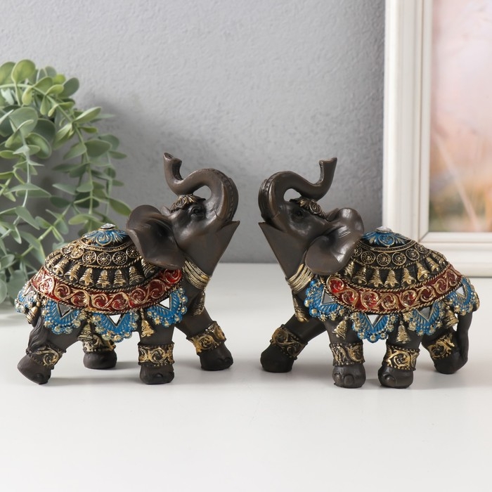 Сувенир полистоун Сувенир полистоун "Слон в красно-синей попоне" МИКС 11х6х12 см