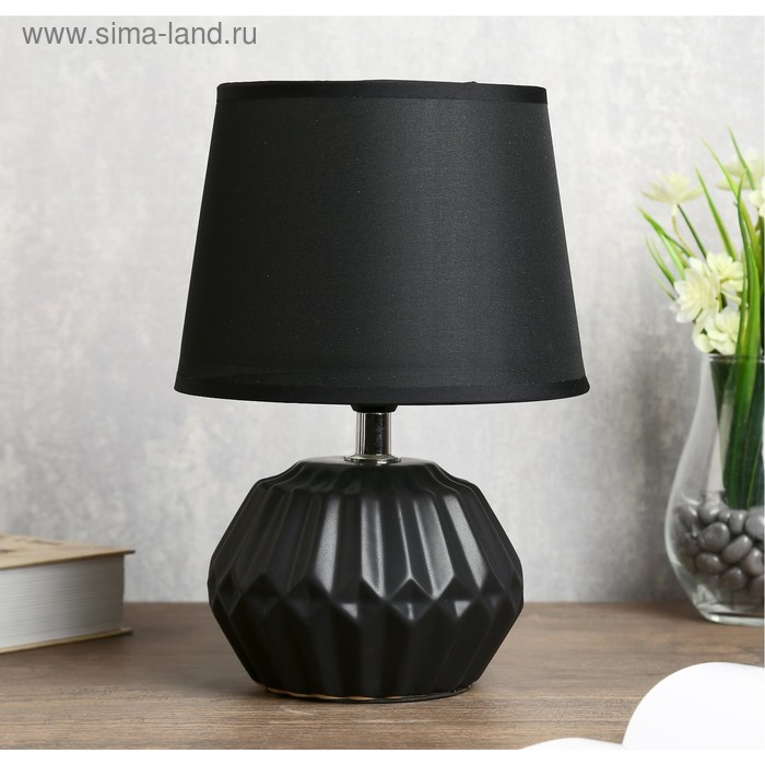 Лампа настольная "Фавия" 1х40Вт Е14 черный 20х20х28 см RISALUX
