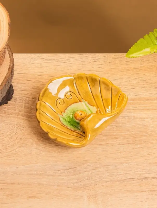 Подставка под благовония  Подставка под благовония "Раковина с жемчужиной" керамика, цв. коричневый, 9х10,5х2 см