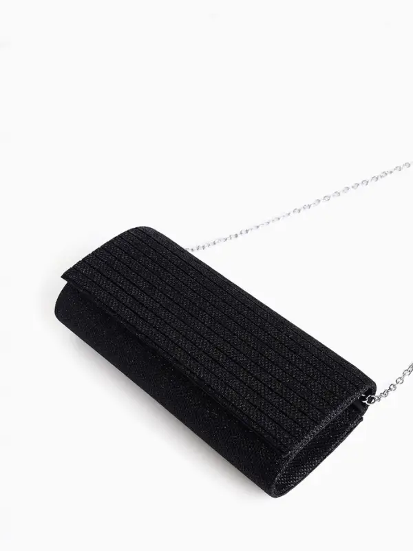 Сумка-клатч на магните, на серебристой цепочке, чёрная