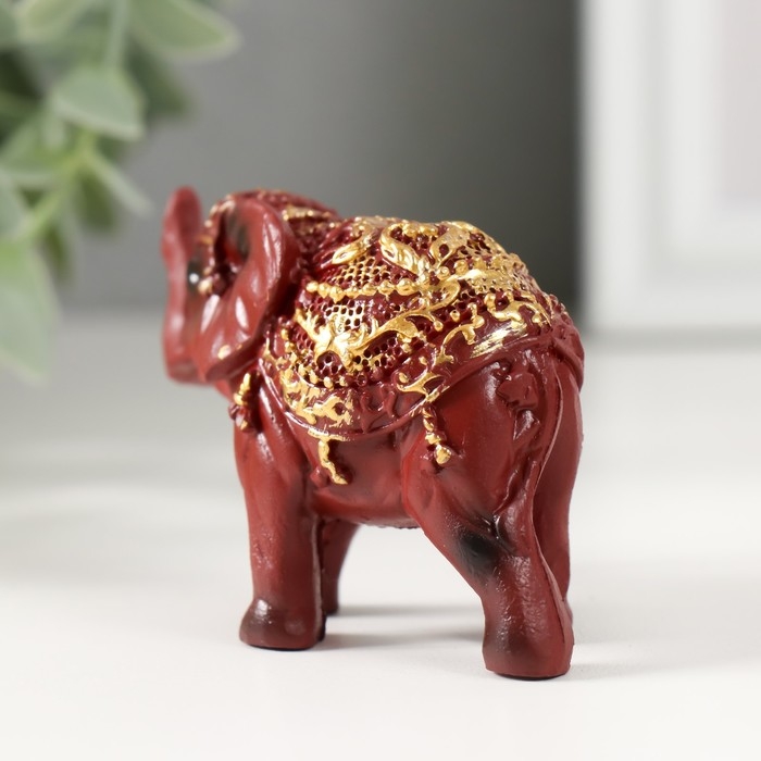 Сувенир полистоун Сувенир полистоун "Слонёнок в золотой попоне " 5х6,5х2,5 см