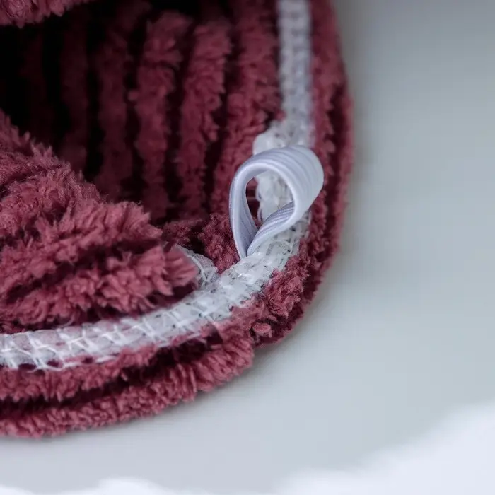 Чалма для сушки волос Доляна, микрофибра, с пуговкой, бордовая