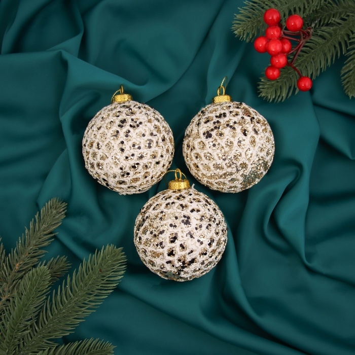 Набор шаров пластик d-8 см, 3 шт Набор шаров пластик d-8 см, 3 шт "Тьяго" белый