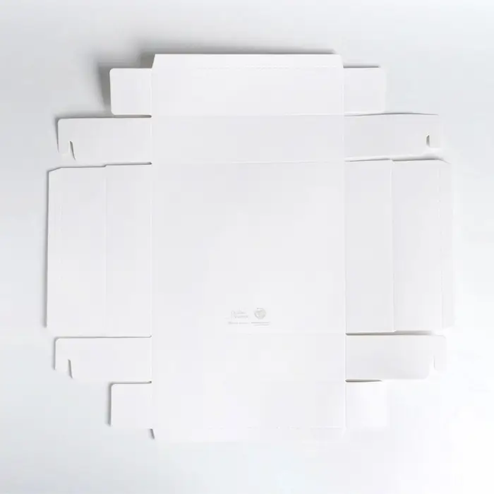 Коробка подарочная новогодняя складная &laquo;Снежинки&raquo;, 23.5&times;20.5&times;5.5 см, Новый год