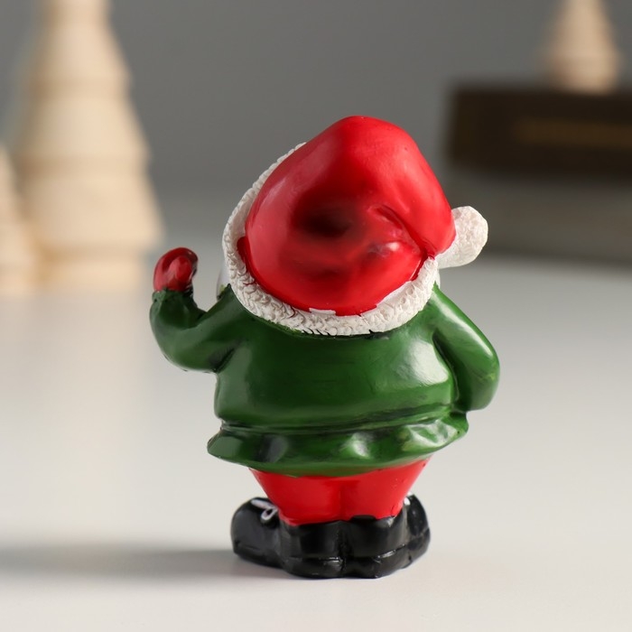 Сувенир полистоун  Сувенир полистоун "Дед Мороз в зелёном кафтане в колпаке, весельчак" МИКС 6х4х7,8 см