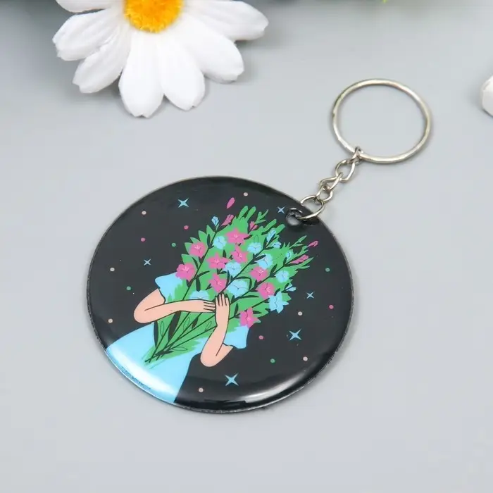 Брелок PVC Брелок PVC "Девушка с букетом" 6,2х6,2 см