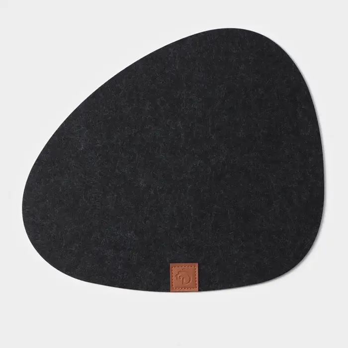 Салфетка сервировочная на стол Доляна &laquo;Грэй&raquo;, 33.5&times;38.4 см, толщина 4 мм, чёрная