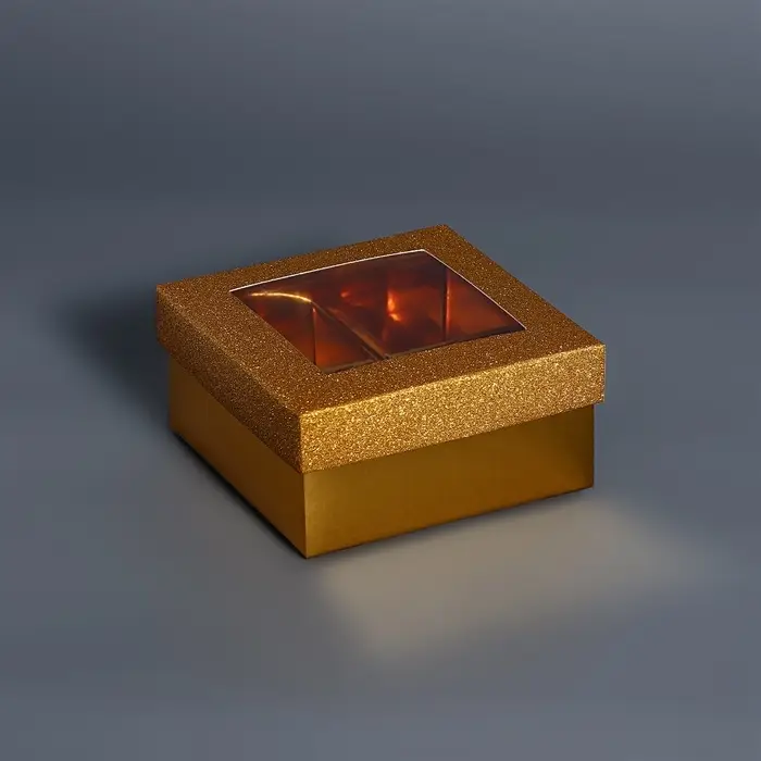 Коробка для 4 конфеты золото глиттер, 8.5&times;8.5&times;4 см