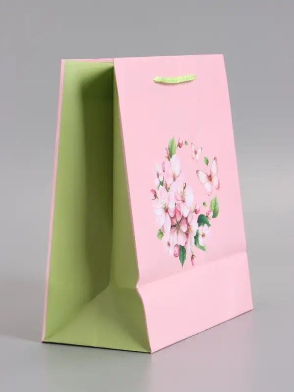 Пакет подарочный ламинированный "Цветочная бабочка" 18 х 22,3 х 10 см