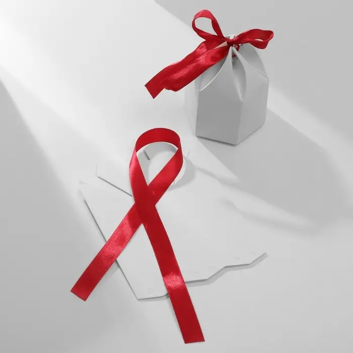 Коробочка подарочная складная «Купол» 4×4×5.5, бело-бордовый