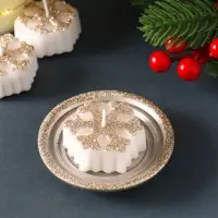 Набор свечей &laquo;Снежинки и подсвечник&raquo;, 3 шт., 12&times;10&times;4 см