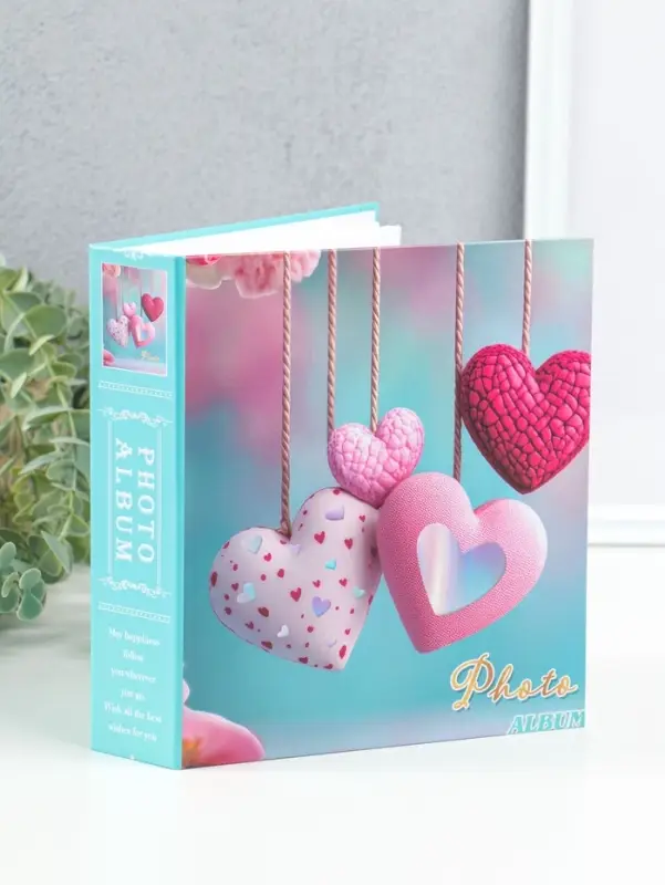 Фотоальбом на 100 фото 13х18 см "Сердца на веревочках" в коробке 5х18х20,5 см