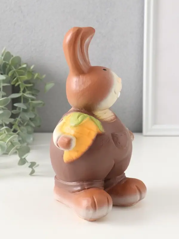 Фигурка (гипс) Кролик-фермер Кофе шоколад, 20,5х12х11 см
