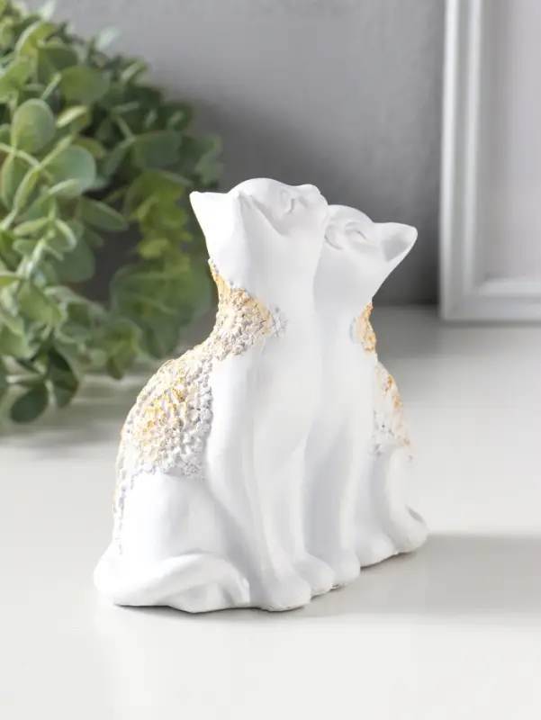 Фигурка полистоун &laquo;Кот и Кошка&raquo; белый, 14&times;13 см